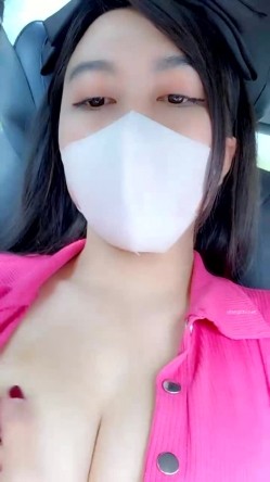 【妖精霍霍】从家中阳台到户外野战，还要车震，极品尤物御姐，美乳白虎，彻底放飞了自我 截图12