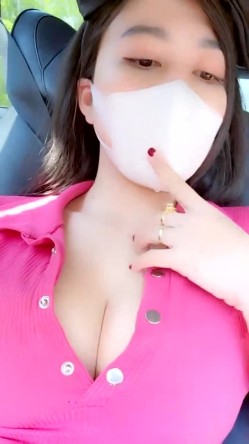 【妖精霍霍】从家中阳台到户外野战，还要车震，极品尤物御姐，美乳白虎，彻底放飞了自我 截图13