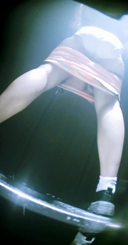 夜总会酒吧女厕后拍各种黑丝高跟 美女如云 黄毛妹子月经流量大屁股染成了大红桃 截图12