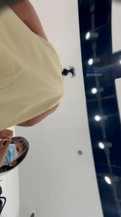 大神尾随偷拍美女裙底 ️身材极品靓女逛街包臀短裙黑色窄内性感迷人长裙靓女逛街灰色内上下通透前后CD 截图7