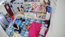 监控偷拍缅北电信诈骗公司女员工集体大通铺睡觉 ️有业绩才能回家 截图9
