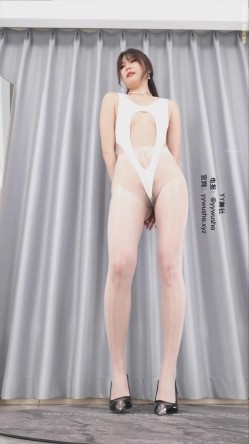 YY舞社【茹雪】激情艳舞，正常视角，痴汉视角，露脸露奶露逼 截图13