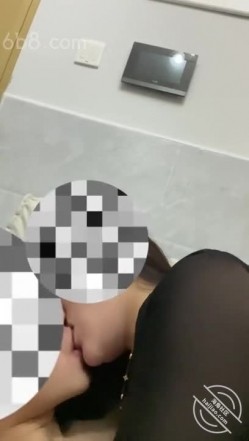 海角社区泡良大神野兽绅士 约炮极品少妇人妻的黑丝旗袍诱惑，边接电话边被操，口爆射到喉咙最深处 截图6