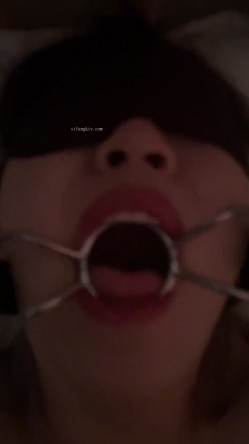 超精品泄密 高颜值学妹吕萌被男友开发调教 为爱踮脚终为性奴 三位小情侣玩的真花 口爆颜射小美女尽显淫态 截图16