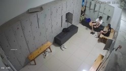 舞蹈班《监控破解》偷拍多位美女学员后台换衣服 截图6