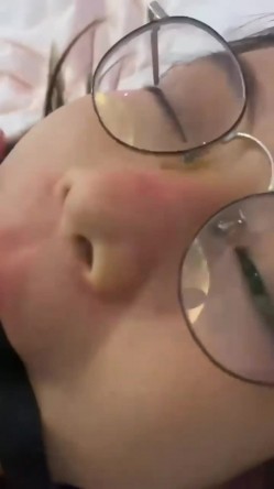 泄密流出 反差婊重庆黔江宠物店员工李忻敏私底下是个骚逼爱好当M 截图4