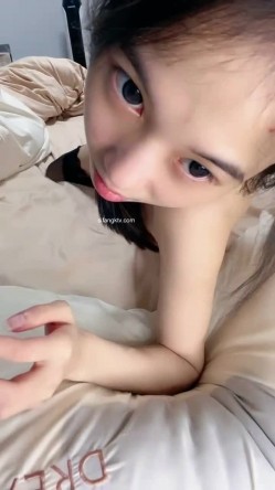 核弹！女神被干废了【娜娜酱呀】啪啪~裸舞~喷水~清纯美少女，苗条可人 截图14