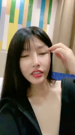 【七囍少女】颜值不错美少女对着镜头揉动自己的蝴蝶逼 言语放浪好风骚哦 截图13