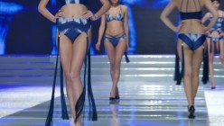 深圳大型情趣内衣秀，超透丁字裤、死库水、骆驼趾全是大美女亮点惊喜不断高清近景特写 截图9