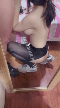 05年童颜巨乳小母狗【魔鬼爱】推特福利，蜂腰大白臀，各种性爱自慰，一对车大灯乱颤 截图12