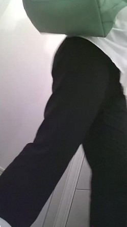 TP大神（野狼）商场女厕偷拍多位漂亮的美女 截图1