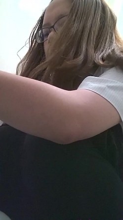 TP大神（野狼）商场女厕偷拍多位漂亮的美女 截图5