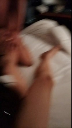 顶级SDOM调教大神【DragonLLLLLL】调教超多高颜值女神 抓着头发强奸式轮流爆插 女神背地里被调教成精厕 截图6