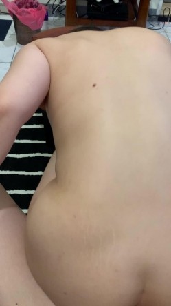 非常性感的肉感系人妻 叫床声太经典了 截图12