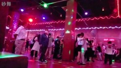昆明舞厅内的淫乱 抓奶抠逼爱情就从舞厅开始 站炮偷情摸奶炮 性乱爆炸篇 截图8