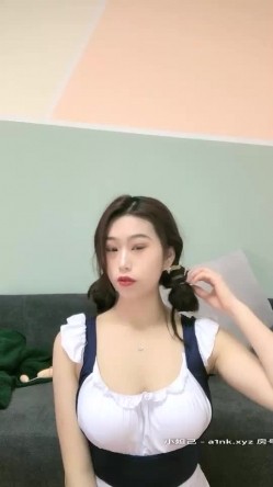 小圆黎央惠骚气牙套妹情趣女仆装开档肉丝道具自慰，毛毛浓密近距离特写假屌抽插上位骑坐 截图2