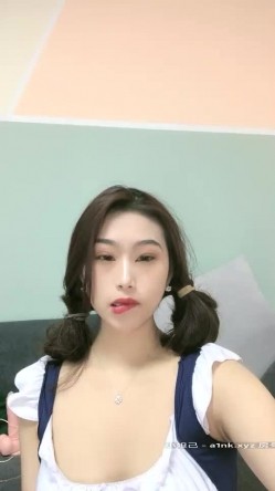 小圆黎央惠骚气牙套妹情趣女仆装开档肉丝道具自慰，毛毛浓密近距离特写假屌抽插上位骑坐 截图5
