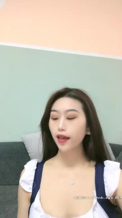 小圆黎央惠骚气牙套妹情趣女仆装开档肉丝道具自慰，毛毛浓密近距离特写假屌抽插上位骑坐 截图6