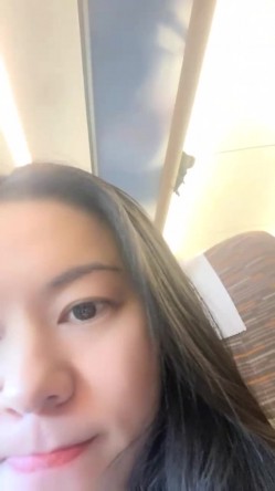 千里送逼，坐上高铁去约炮，【妖娆小宝贝】，美腿御姐，高铁厕所自慰，奥迪车震 截图4