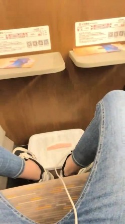 千里送逼，坐上高铁去约炮，【妖娆小宝贝】，美腿御姐，高铁厕所自慰，奥迪车震 截图7