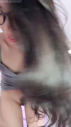 【湿湿】绝顶长腿骚母狗 狗链舔内裤高跟鞋插逼 截图14