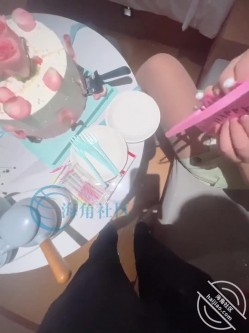 乱伦大神【会喷水的亲姐姐】付费钻石贴，在会所把姐姐搞到潮喷，不亏是会喷水的姐姐 截图2