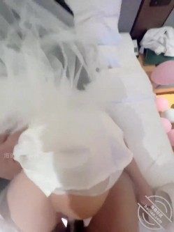 乱伦大神【会喷水的亲姐姐】付费钻石贴，在会所把姐姐搞到潮喷，不亏是会喷水的姐姐 截图12