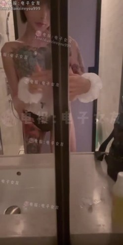 抖音极品反差网红『mo你别哭』1314高价视频第四弹，188cm巨乳模特 超高颜值符文战士 绝顶口活性爱啪啪 截图4