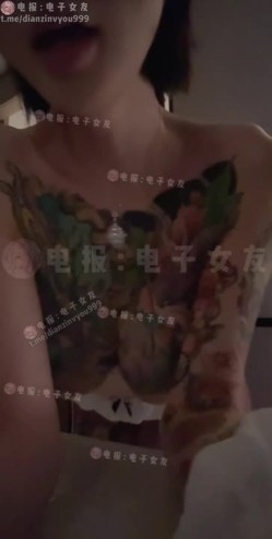抖音极品反差网红『mo你别哭』1314高价视频第四弹，188cm巨乳模特 超高颜值符文战士 绝顶口活性爱啪啪 截图13