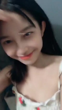《云盘泄密》冒充经纪人忽悠相当模特的漂亮学妹脱光了看她的鲍鱼 截图5