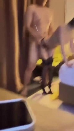 最新 ️【重磅核弹】大神 轩轩 VIP福利，约炮颜值母狗抖音女神 截图6