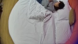 情趣台  一个地中海油腻大叔都能约到不错的少妇去酒店 看样子也是饥渴不少时间了 连打几炮 截图2