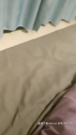 【每天约精品妹子】小伙精通泡良又斩获新妹子，约到家中玩弄漂亮的馒头小穴，腰细臀翘形状完美，撅起来就让人有后入欲望 截图4