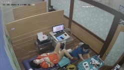 《妇产科监控破解》多位美女少妇张开大腿让医生又抠又摸检查阴道 截图15