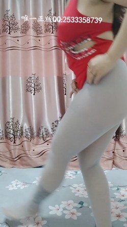火爆全网极品露脸人妻熟女，肚皮舞老师【柏X彤】绝密私拍，肤白奶大肥臀裸舞啪啪，相当炸裂 截图9