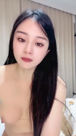 让人眼前一亮！9月最新下海女神！超甜美高颜值御姐，丰满白皙身材 极品美乳蜜臀，一下海就打炮，骚里骚气的，夹子音受不了 截图5