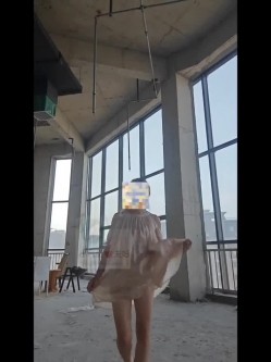 推特顶级NTR绿帽奴【小气质夫妇】绝版私拍，露出爱好者绿帽成瘾老公情人三人行其乐融融 截图16