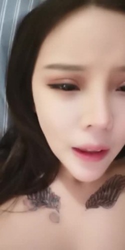 露脸才是王道，娇喘小婊妹性爱前的预热，摸奶子漏逼口交大鸡巴，被小哥哥多姿势爆草，射在小嘴里表情好骚 截图4