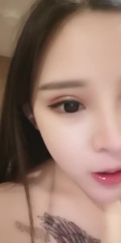 露脸才是王道，娇喘小婊妹性爱前的预热，摸奶子漏逼口交大鸡巴，被小哥哥多姿势爆草，射在小嘴里表情好骚 截图12