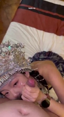 富二代约炮，【fKabuto】，漫展认识的少数民族小美女，完美露脸，胸大人浪，口交一脸陶醉 截图13
