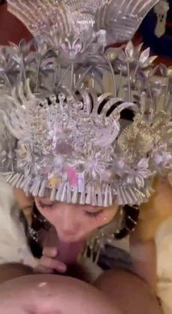 富二代约炮，【fKabuto】，漫展认识的少数民族小美女，完美露脸，胸大人浪，口交一脸陶醉 截图14
