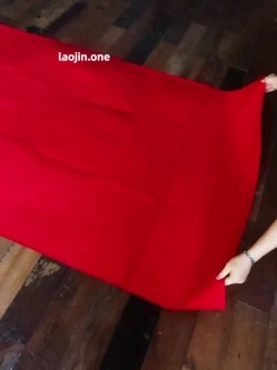 推特人气女神【教瑜伽的喵老师】在地标大裤衩前，五星级酒店窗前，高难度一字马，唯美且诱惑！ 截图13