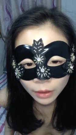 面罩妹子双人啪啪秀扣逼口交 上位骑乘后入大力猛插戴套射精 截图16