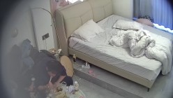 酒店偷拍连续3天入住的年轻情侣古灵精怪的双马尾可爱甜妹被男友不分日夜操了几次 截图1
