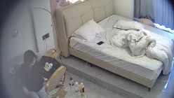 酒店偷拍连续3天入住的年轻情侣古灵精怪的双马尾可爱甜妹被男友不分日夜操了几次 截图14