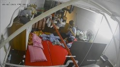 【极品稀缺 ️破解摄像头】极品服务员宿舍日常 ️小姐姐年轻美乳好坚挺 穿搭职业装制服很有气质 距离超近 高清1080P版 截图13