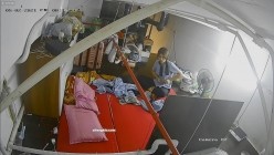 【极品稀缺 ️破解摄像头】极品服务员宿舍日常 ️小姐姐年轻美乳好坚挺 穿搭职业装制服很有气质 距离超近 高清1080P版 截图15