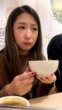 台湾泡良大神性爱救火队「xinyimark」OF日常约炮露脸私拍 众多良家学生模特网红拜倒在炮王牛仔裤下 截图16