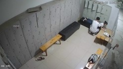 舞蹈班《监控破解》偷拍多位美女学员后台换衣服 截图5