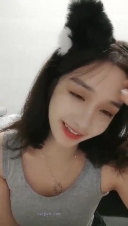 极品高颜冷艳御姐，反差小妈感女主播「金刚护撸娃」「小奶猫」激情淫语撩骚，和姐妹下海大秀，互舔互口假鸡巴互插 截图1